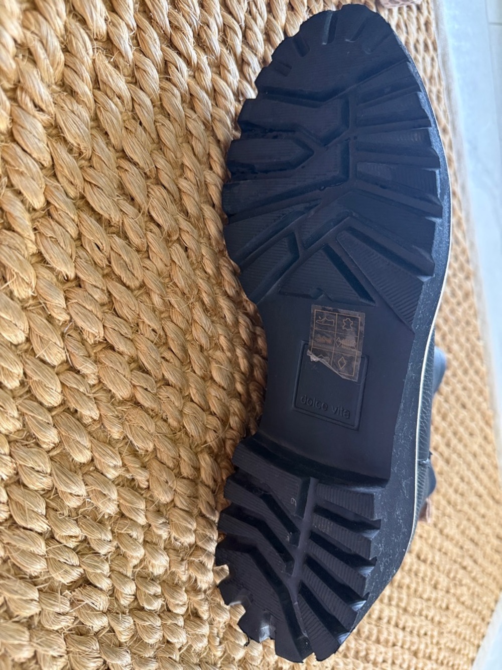Dolce Vita New Huey H2O. Sz 7.5 - Picture 10 of 15